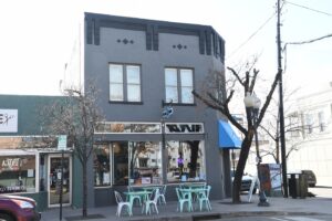 2490 W Main Crawford Saloon DSC_3288 REPLACE_new