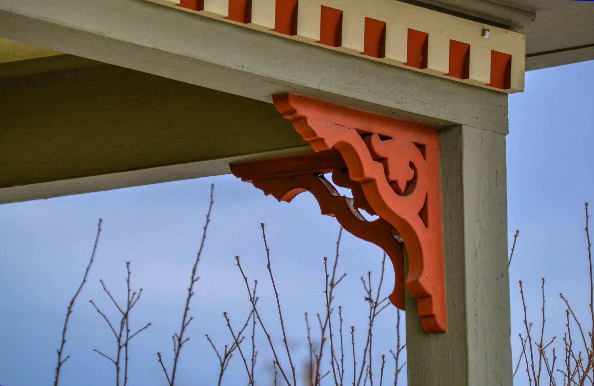 5503 S Prince Duncan house bracket fb Mike Yost