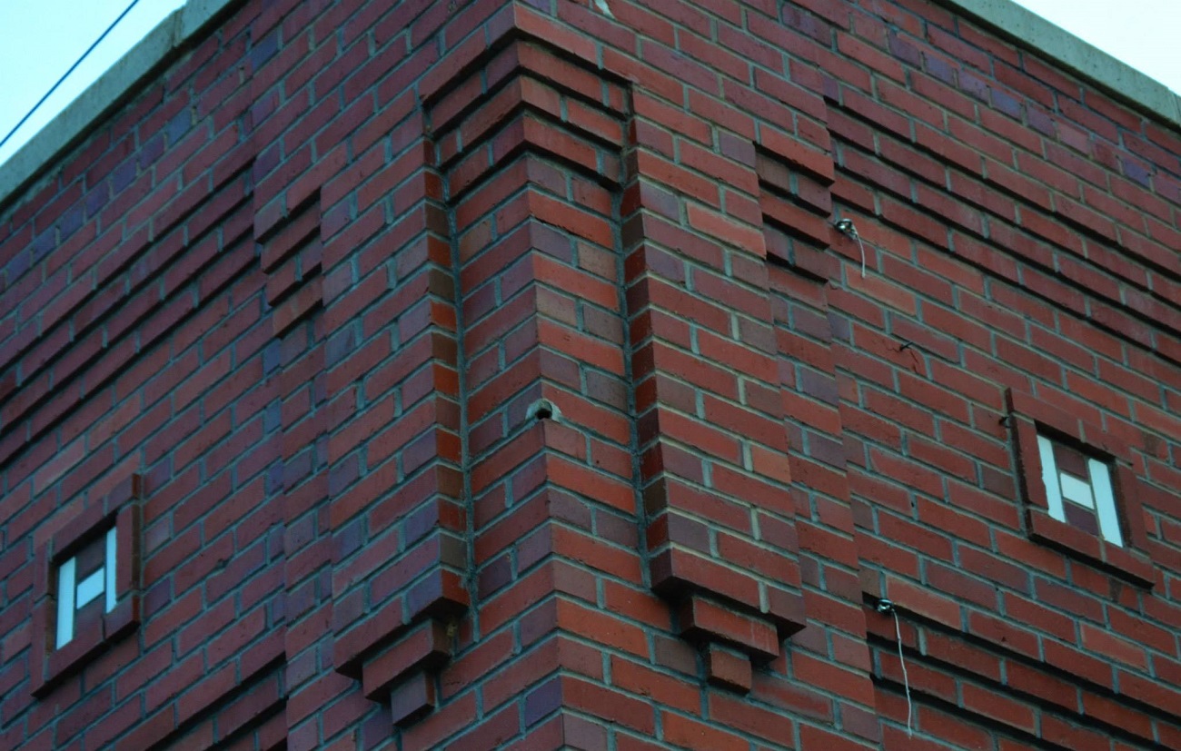 2329 w main street I W Hunt corner brick details_new