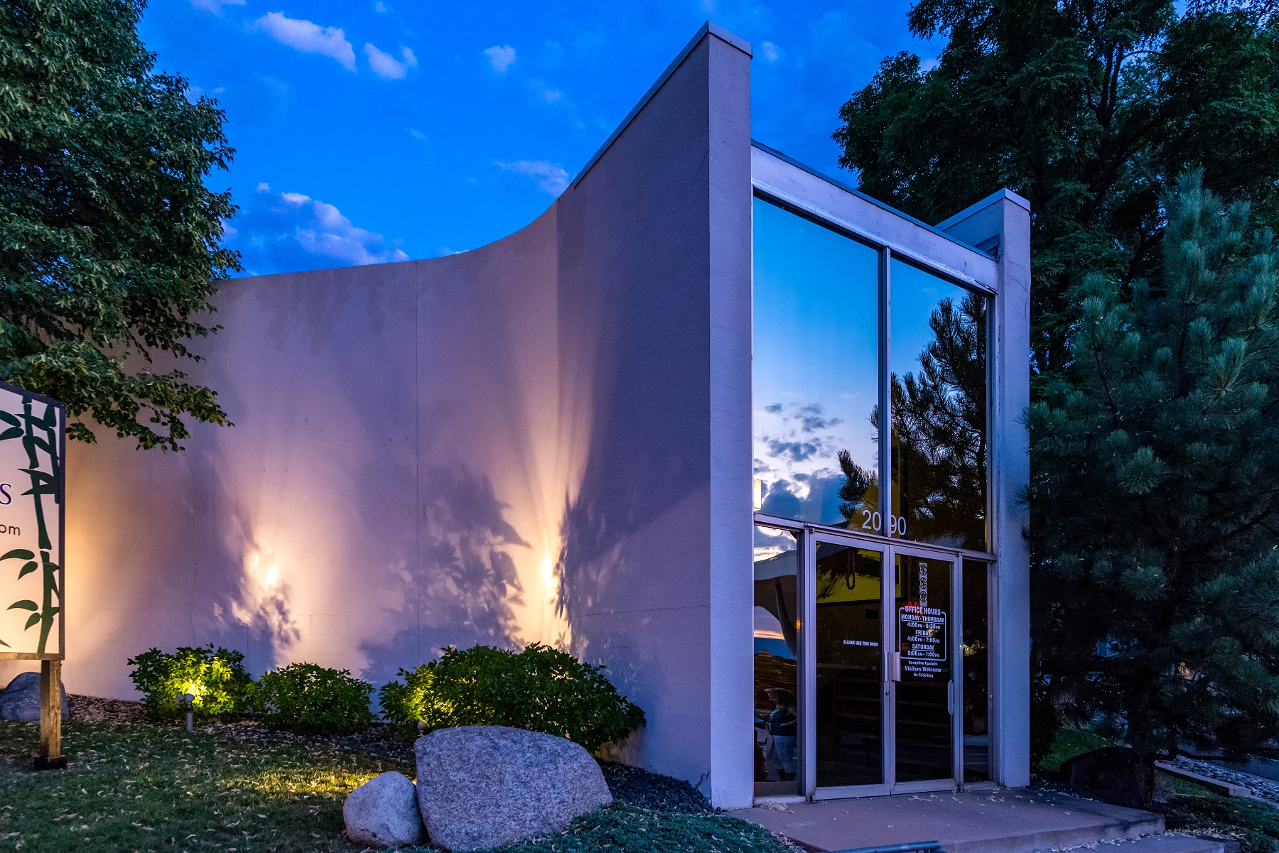 9 ARCHITECTURAL STYLES OF MID CENTURY MODERN COMMERCIAL BUILDINGS 9 ARCHITECTURAL STYLES OF MID CENTURY MODERN COMMERCIAL BUILDINGS
