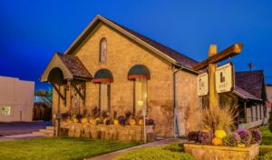 2505 W Alamo Sanford House SE FB Mike Yost_s