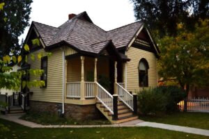 2596 W Alamo Leach house fb Mike Yost_s