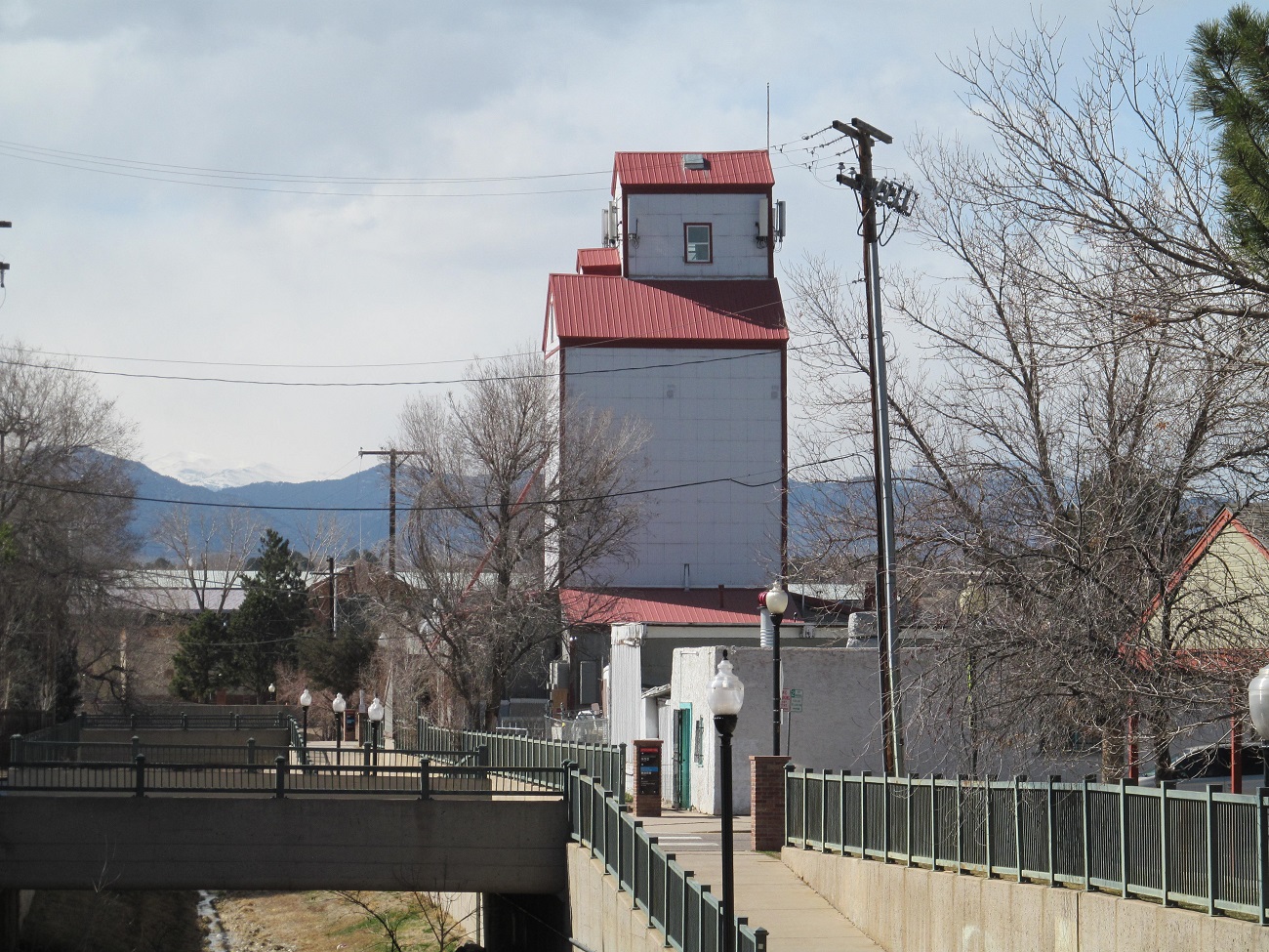 5798 Columbine Mill from east on creek Crony_ss