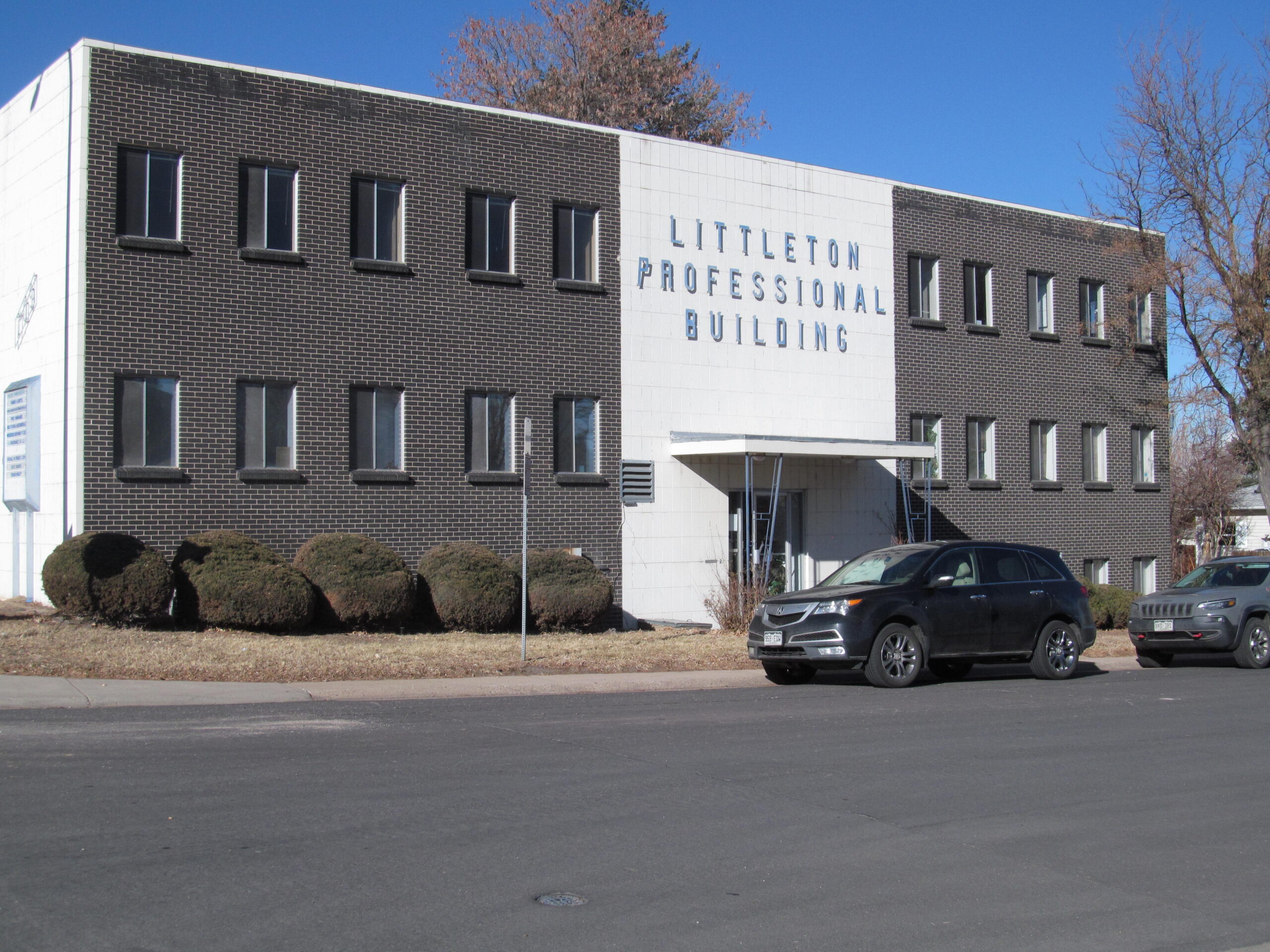 709 Littleton Blvd Littleton Professional Lake View side Crony