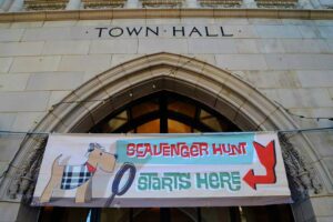 start of scavenger hunt sign on townhall
